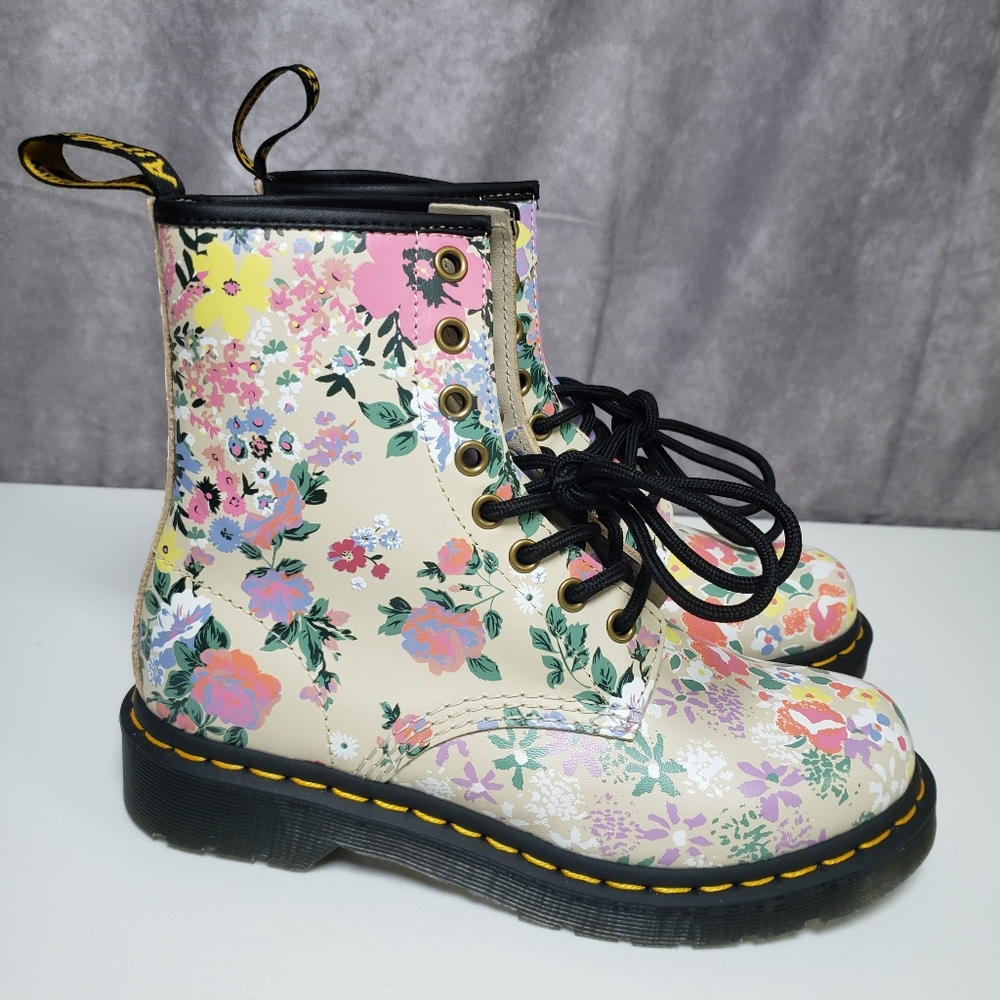 Dr. Martens NEW Floral Mash Up Combat Boots 1460 Leather Lace Up Size 6 NWOT